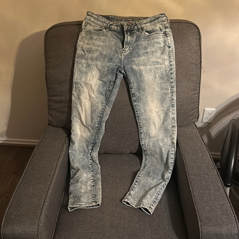 Light wash American eagle outfitters extreme flex 4 jeans